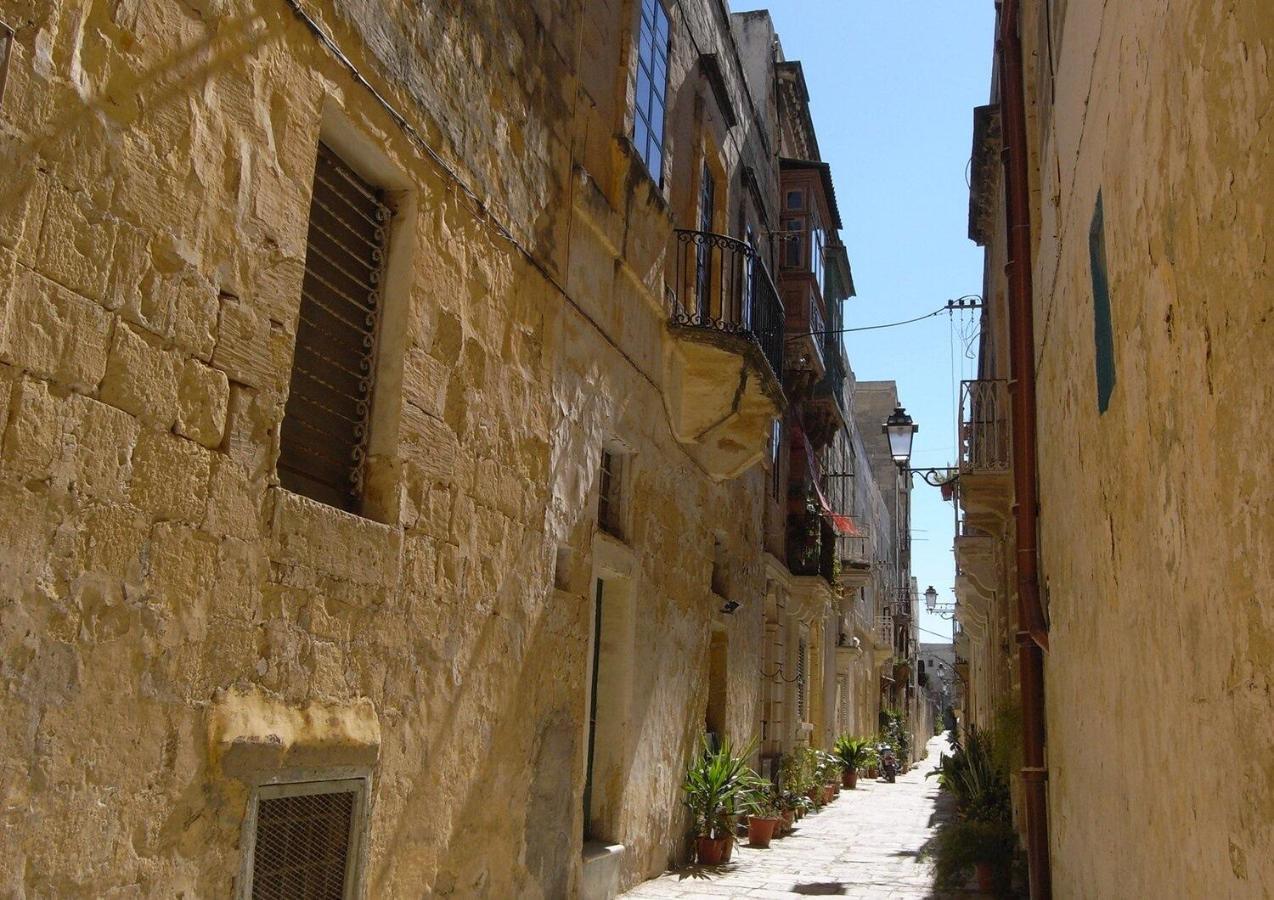 Charming 17Th Cent House Of Character In The Famous 3 Cities, Right Next To Valletta Cospicua Extérieur photo